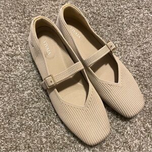 Vivaia Margot 2.0 square toe Mary Jane flats 38 tan minimalist comfort classic